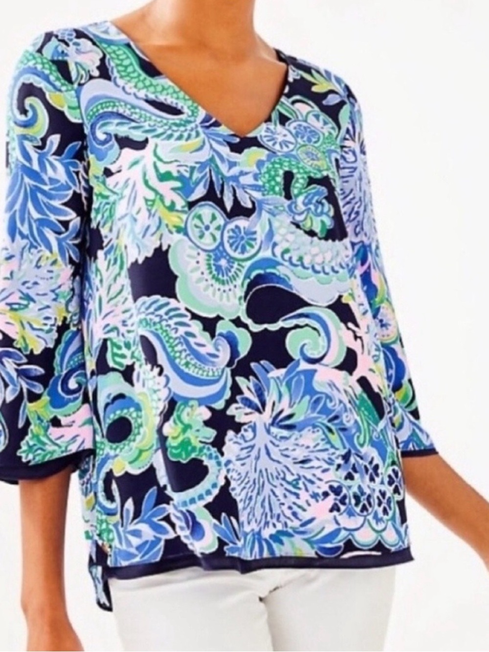 Lilly Pullitzer Florin Reversible Top 3/4 Sleeve
Navy Sirens & Spirits Medium